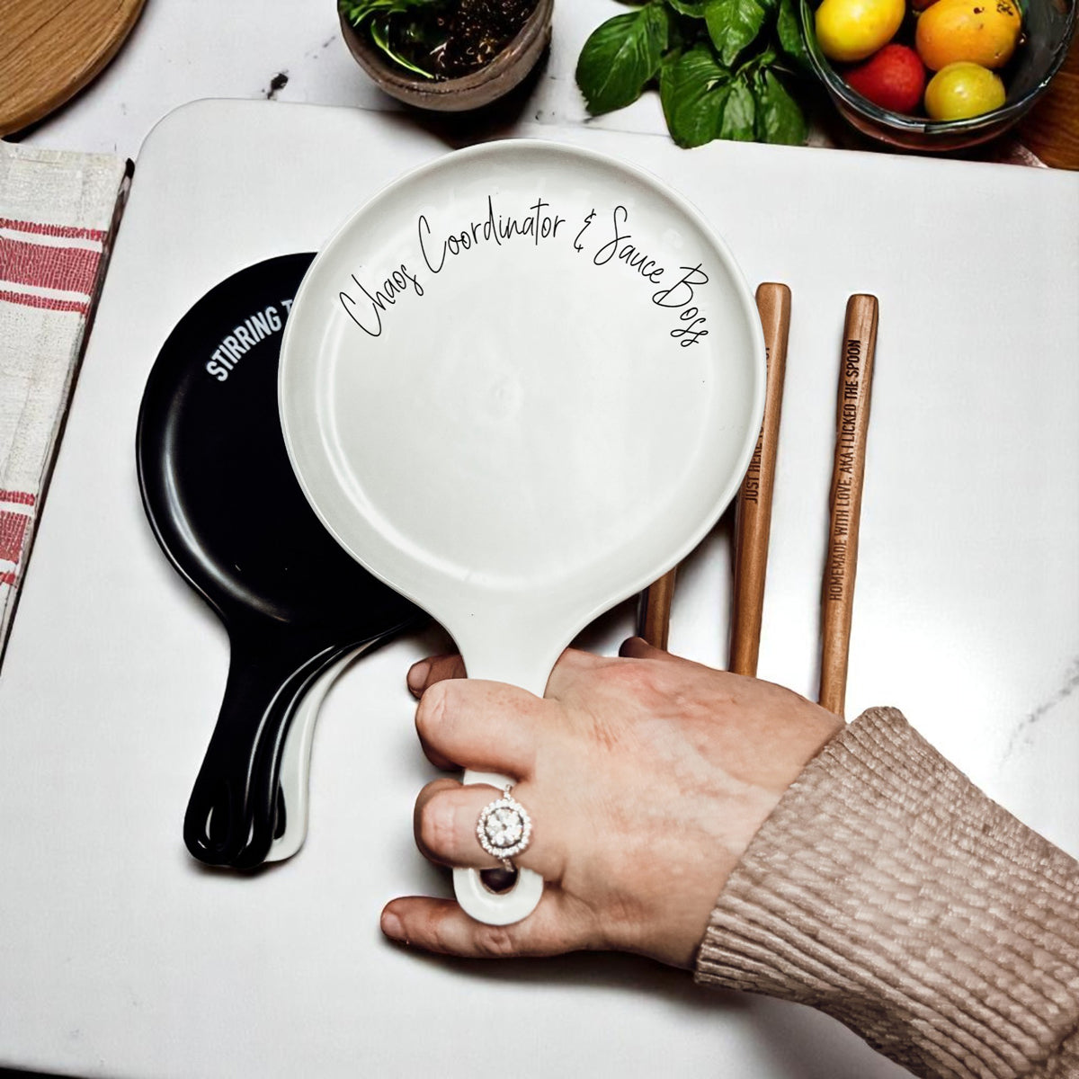 Kitchen gifts under $25 ceramic spoon rest - White black cooking accessories - Utensil holder set
Artisanal cooking tools
Crafted kitchen essentials
Boutique kitchen pieces
Handmade kitchen collection